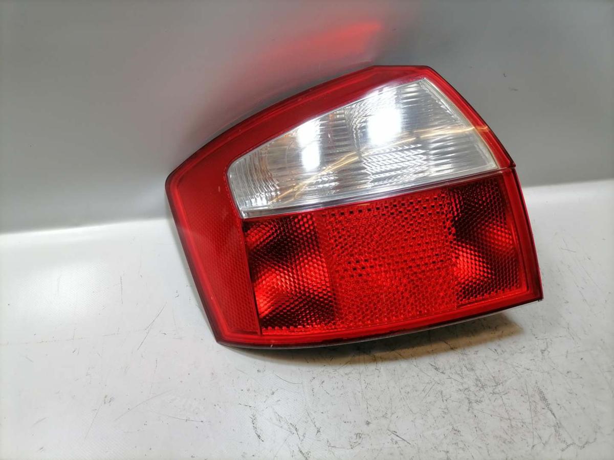 Audi A4 8E B6 original Rücklicht Rückleuchte Schlussleuchte links Limousine Bj.2002